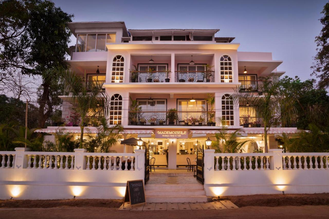 Mademoiselle Boutique Resort And Cafe Vagator Exterior photo